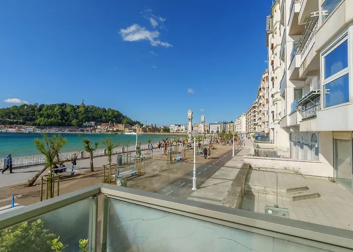 Monthly La Concha Breeze By Sweet * San Sebastian