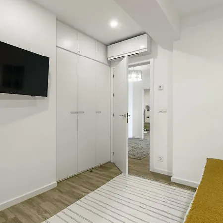 Monthly La Concha Breeze By Sweet * سان سيباستيان