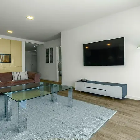 Monthly La Concha Breeze By Sweet * سان سيباستيان