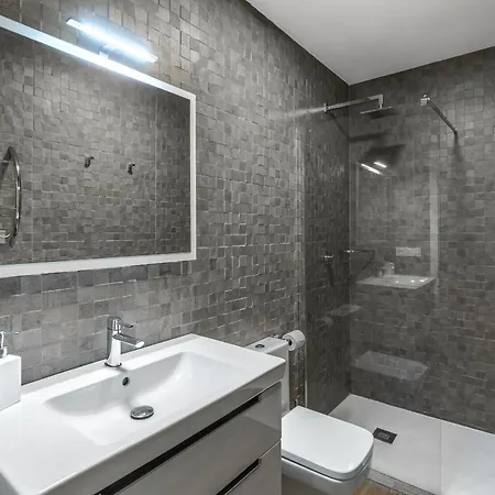 Monthly La Concha Breeze By Sweet San Sebastian