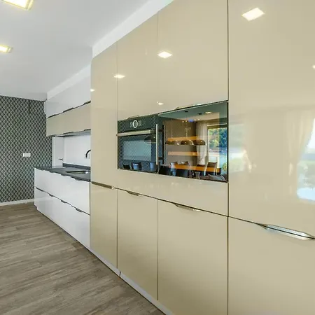 Monthly La Concha Breeze By Sweet *